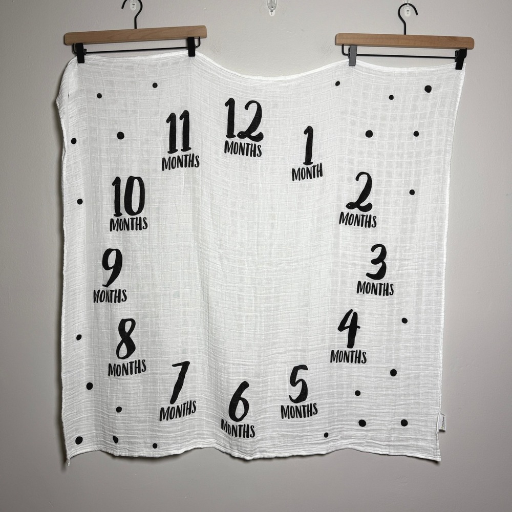 Pearhead Baby Monthly Blanket 42x40 White Black 1 Year Watch Me Grow Newborn